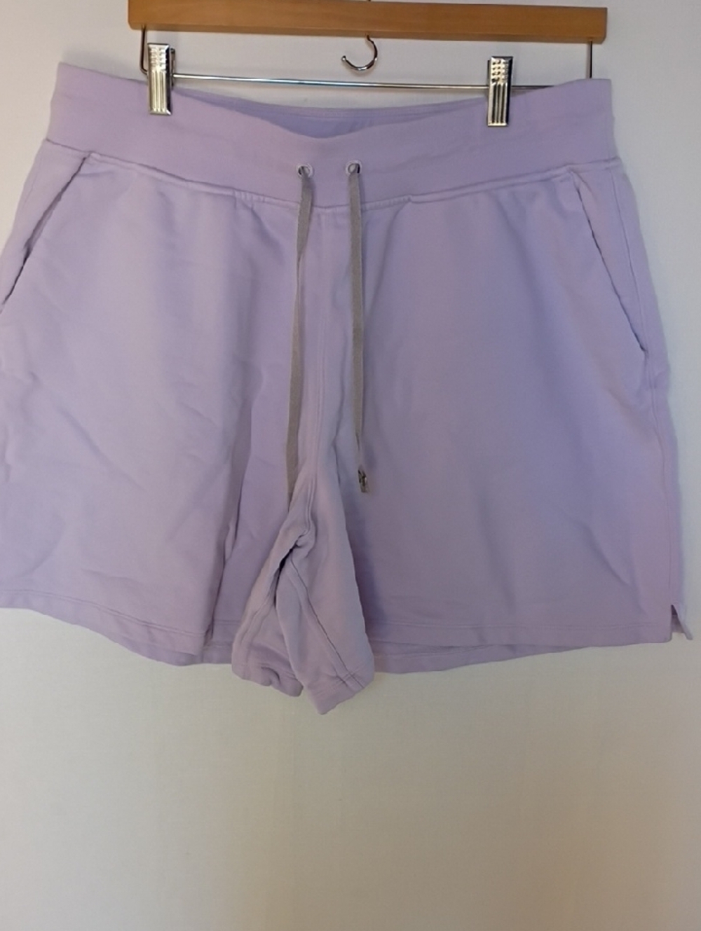 Lululemon Women's High Rise*7 Lulu Fanatics Shorts Size 14 - Picture 4 of 10